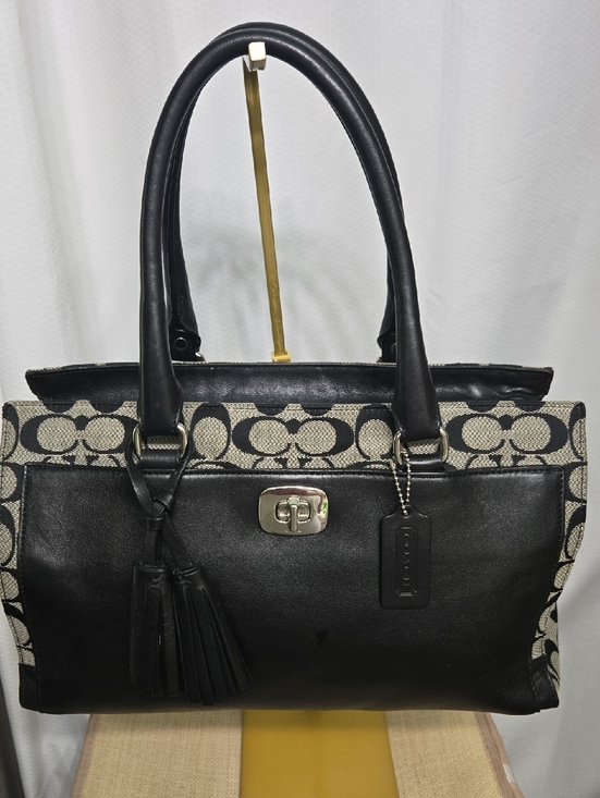 Coach Handbags - Coach Legacy Signature Chelsea Carryall